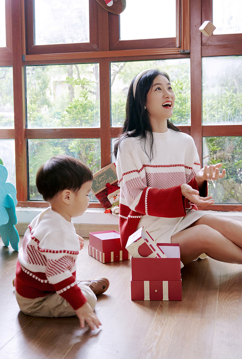 Avery Kids Sweater - Maroon