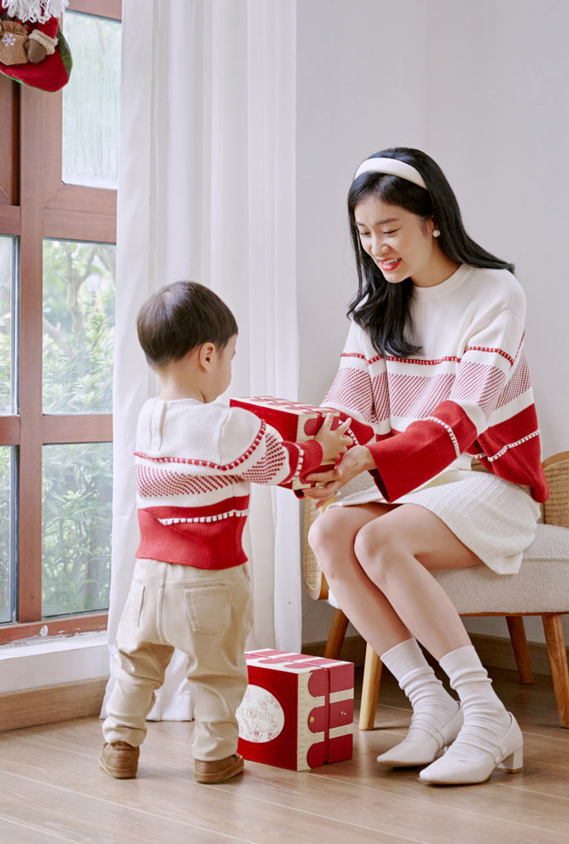 Avery Kids Sweater - Maroon